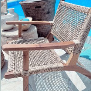 Halus Lepak Arm Chair